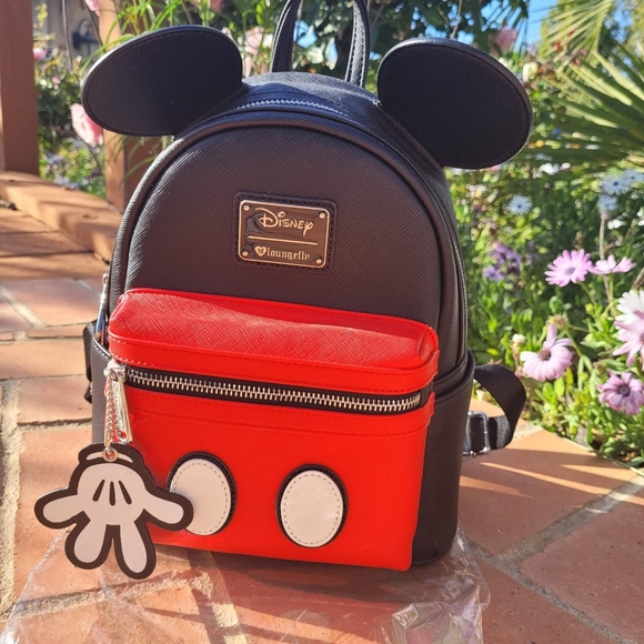 Rare EUC Disney Mickey Suit Heart Logo Loungefly - Picture 7 of 7